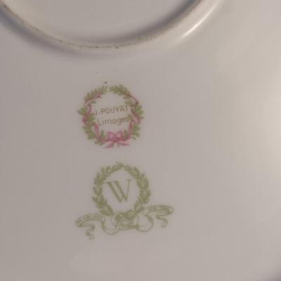 Sale Photo Thumbnail #712: Limoges France Porcelain Gilt Serving Plate- Approx 13 1/4" in Diameter.  Plate stand not included.