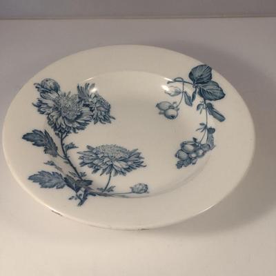 Sale Photo Thumbnail #715: Porcelain Bowl with Transfer Design- Approx 10 3/8" in Diameter