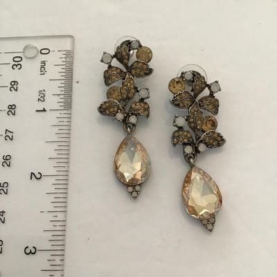 Sale Photo Thumbnail #132: Very nice fashion, statement earrings. Please see attached photos.