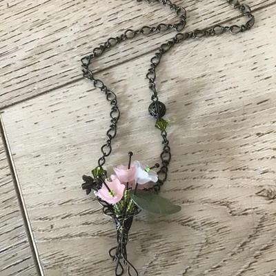 Beautiful Vintage flower Bouquet necklace