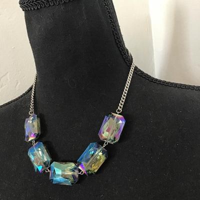 Beautiful Rainbow faceted, glass or crystal necklace silver toned