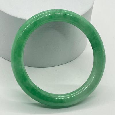 LOT 4: Pretty Vintage Thick Jade Bangle Bracelet