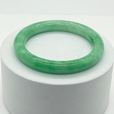LOT 4: Pretty Vintage Thick Jade Bangle Bracelet