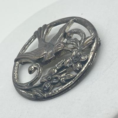 LOT 5: Sterling Silver Pins / Brooches - 27.1 Grams