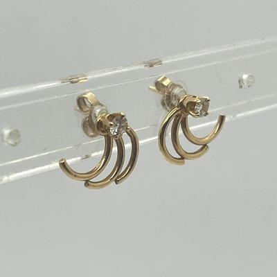 LOT 8: 14K Yellow Gold Pierced Earrings - 1.6 GTW