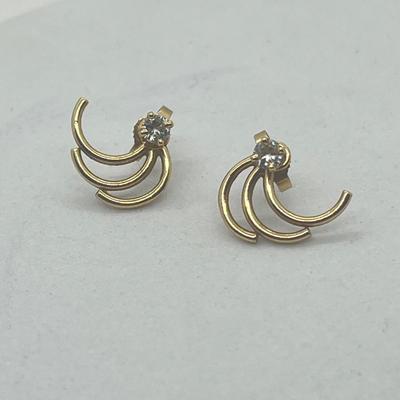 LOT 8: 14K Yellow Gold Pierced Earrings - 1.6 GTW