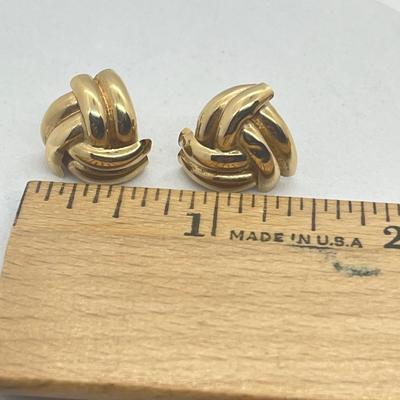 LOT 9: 14K Yellow Gold Pierced Earrings - 2.3 Grams