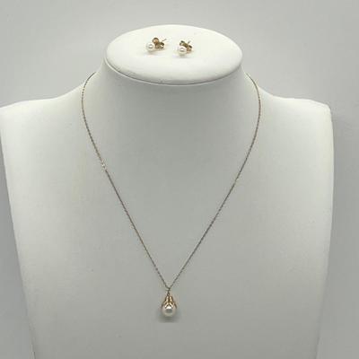 LOT 10: 14K Yellow Gold 13" Necklace with Pearl Pendant and Pearl Stud Earrings - 2.0 GTW