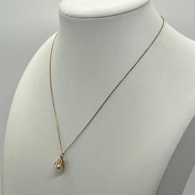 LOT 10: 14K Yellow Gold 13" Necklace with Pearl Pendant and Pearl Stud Earrings - 2.0 GTW