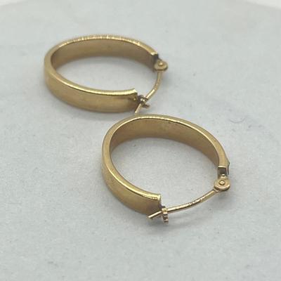 LOT 11: 14K Yellow Gold Hoop Earrings - 1.3 GTW
