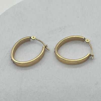 LOT 11: 14K Yellow Gold Hoop Earrings - 1.3 GTW