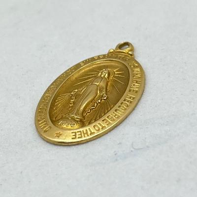 LOT 16: 14K Yellow Gold Catholic Virgin Mary Pendant - 3.5 Grams