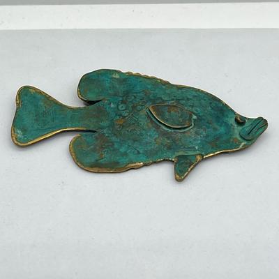 LOT 20: Vintage Pins/Brooches - Richelieu and More!