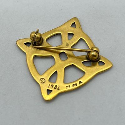 LOT 20: Vintage Pins/Brooches - Richelieu and More!