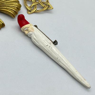 LOT 20: Vintage Pins/Brooches - Richelieu and More!