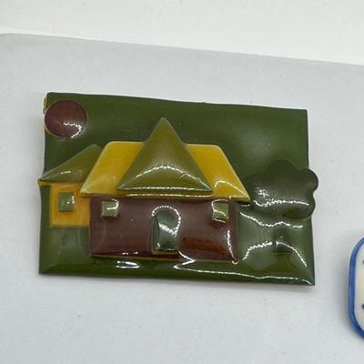 LOT 23: Adorable Vintage Brooch/Pin Collection