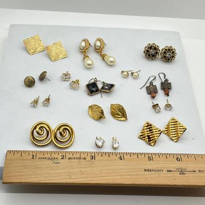 LOT 24: Collection of Gold Toned Pierced Earrings