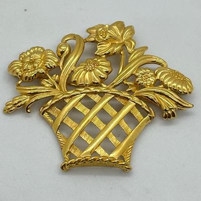 LOT 25: Pretty Vintage Brooch/Pin Collection - Lenox and More!