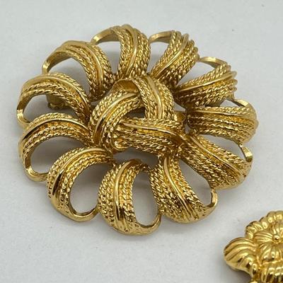 LOT 25: Pretty Vintage Brooch/Pin Collection - Lenox and More!