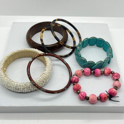 LOT 28: Costume Bracelet Collection