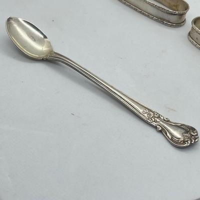 LOT 30: Sterling Silver Flatware Pieces - 81 Grams