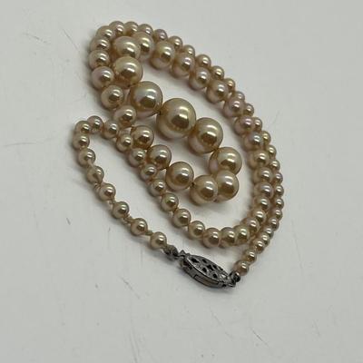 LOT 31: Vintage 15" Pearl Necklace with 10K Gold Clasp