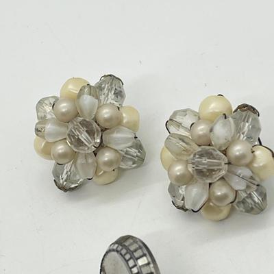 LOT 35: Pretty Vintage Pierced Earring Collection
