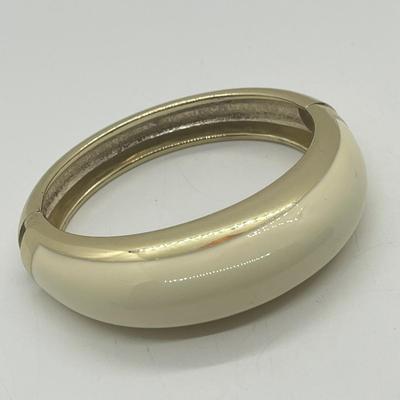 LOT 44: Vintage Bracelet Collection