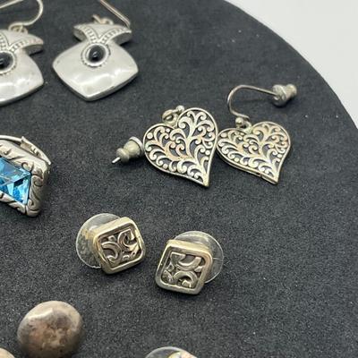 LOT 46: Vintage Pierced Earrings