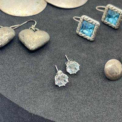 LOT 46: Vintage Pierced Earrings