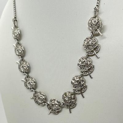 LOT 48: Sterling Silver Matching Jewelry Set: 17" Necklace, 7.5" Bracelet and Screwback Earrings - 52.1 Grams