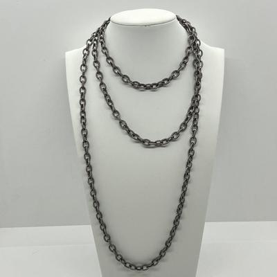 LOT 49: Costume Necklaces