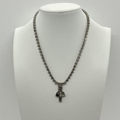 LOT 49: Costume Necklaces