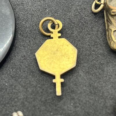 LOT 50: Vintage Pendants/Charms