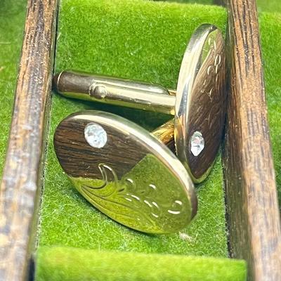 LOT 56: Men's Jewelry Lot Including Sterling Tie Clip (4.6 Grams) and 10K Pin (2.3 Grams)