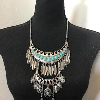 Beautiful Silver tone photo turquoise, lucky brand statement, necklace