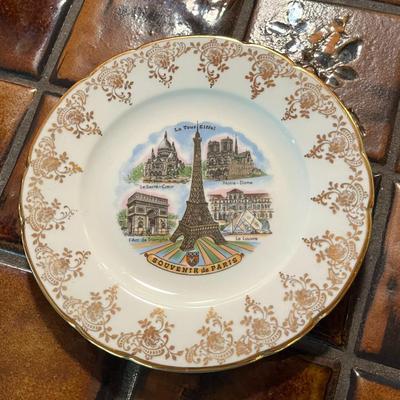 Sale Photo Thumbnail #200: Vintage Porcelain Souvenir Plate from Paris France of the Eiffel Tower  7.5"