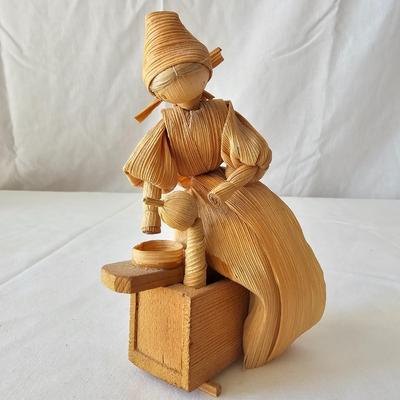 Grouping of Corn Husk Dolls (LR-JS)