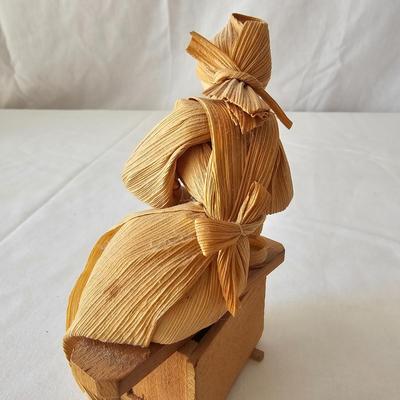 Grouping of Corn Husk Dolls (LR-JS)