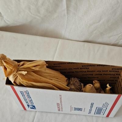 Grouping of Corn Husk Dolls (LR-JS)