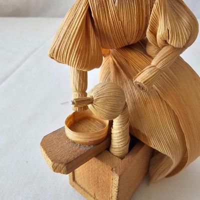 Grouping of Corn Husk Dolls (LR-JS)