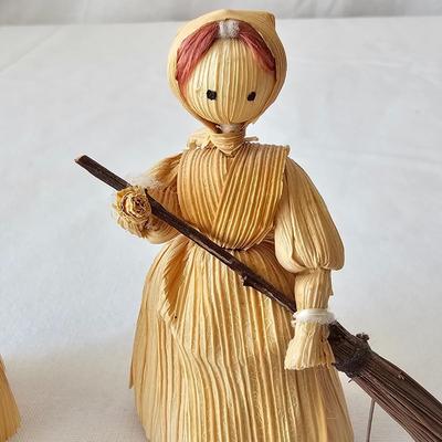 Grouping of Corn Husk Dolls (LR-JS)