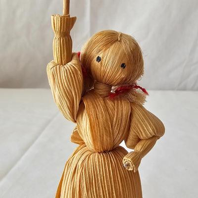 Grouping of Corn Husk Dolls (LR-JS)