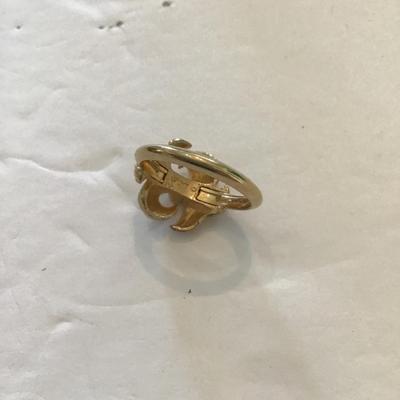 Sale Photo Thumbnail #194: Vintage Avon gold tone ring please see attached photos