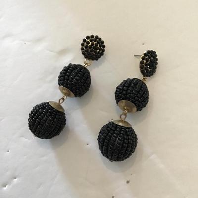 Sale Photo Thumbnail #204: Beautiful vintage, black beaded earrings. Please see attached photos.