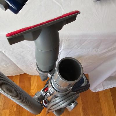 Shark Navigator Lift-Away Deluxe Vacuum & Accessories (LR-JS)