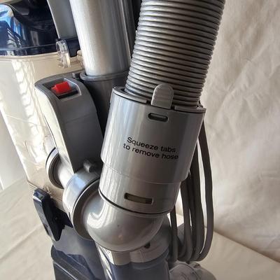 Shark Navigator Lift-Away Deluxe Vacuum & Accessories (LR-JS)