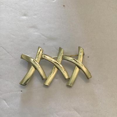 Sale Photo Thumbnail #206: Gold tone, fashion, brooch. Please see attached photos.