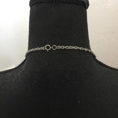 Beautiful vintage,, Silver-tone, pendant statement, necklace