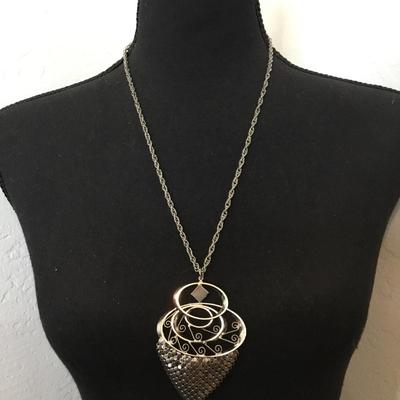 Beautiful vintage,, Silver-tone, pendant statement, necklace